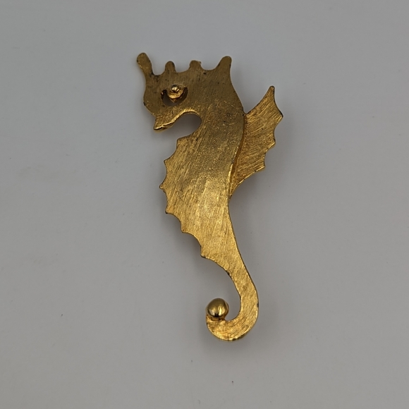 Beautiful Vintage Brushed Gold Tone Seahorse Brooch Unsigned - Picture 2 of 7